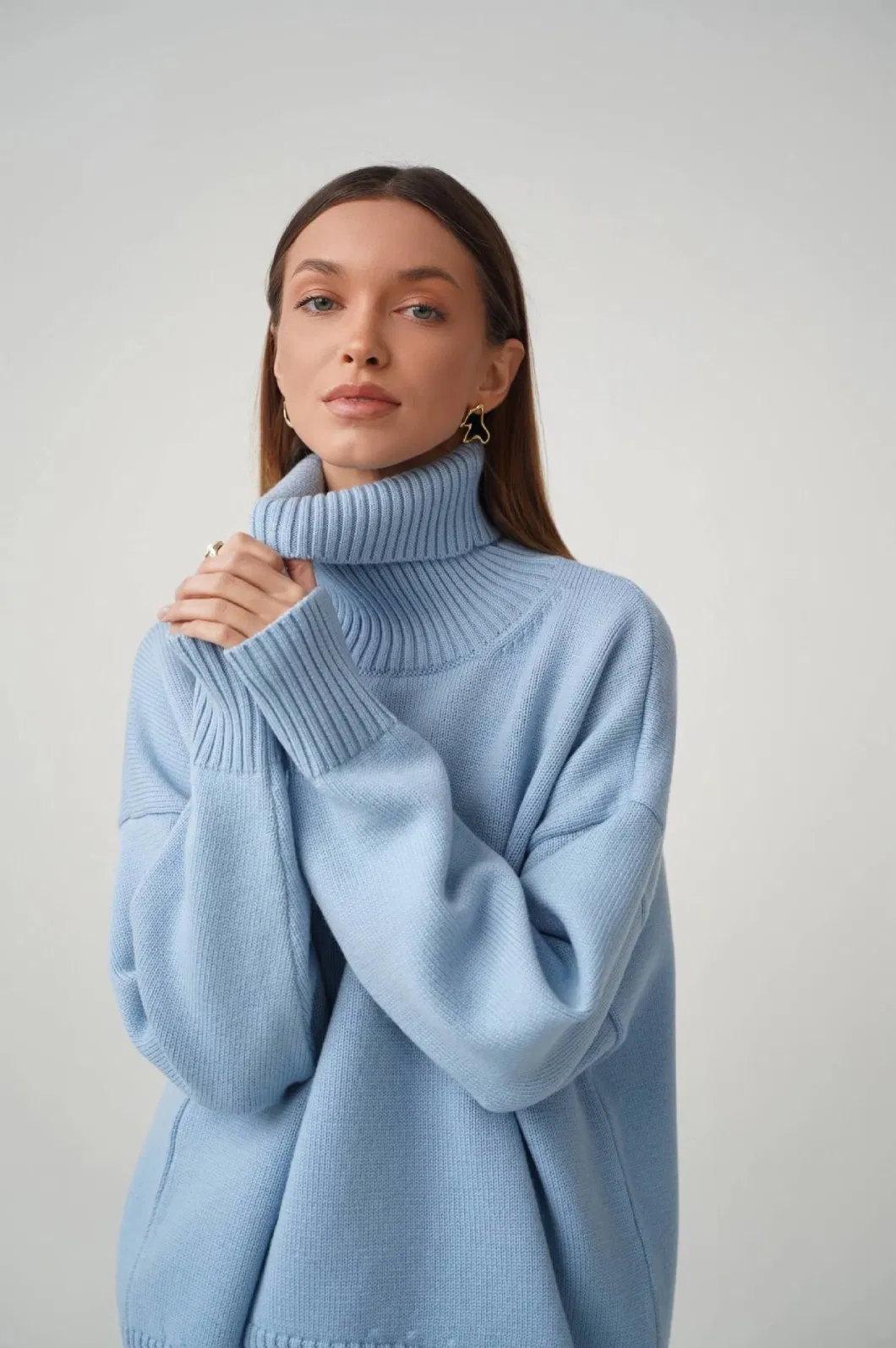 Women′s Sweater Baggy Classic Solid Color Turtleneck