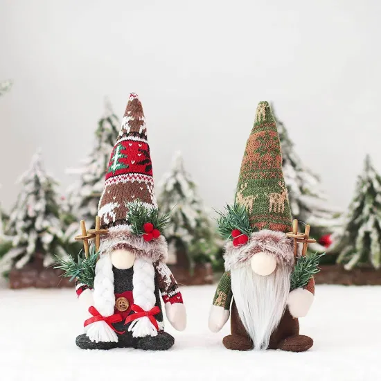 Weihnachts-Strickmütze im amerikanischen Landhausstil, gesichtslose Puppendekoration
